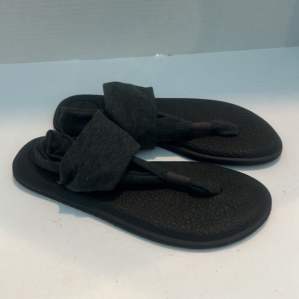 Sanuk